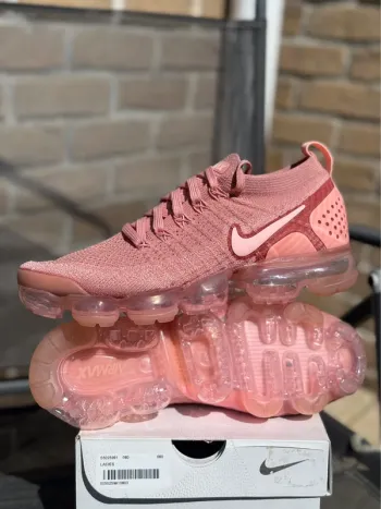 Nike air Vapormax flyknit rose 40 neuve