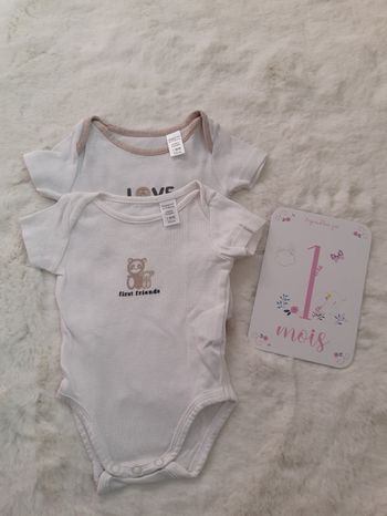 Lot de 2 bodies Obaibi manches courtes 1 mois mixte
