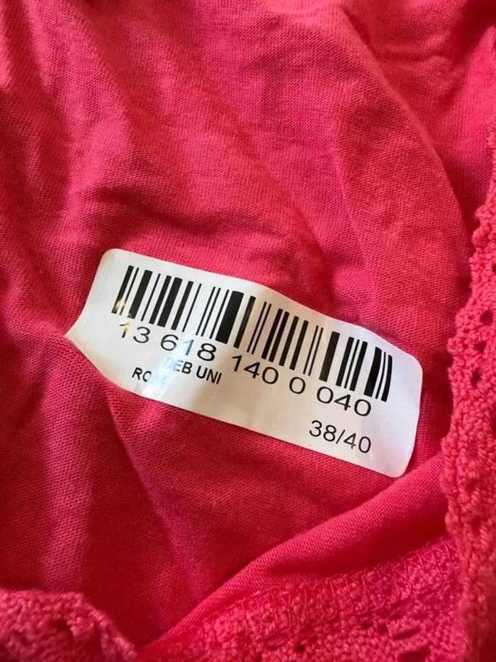 Haut rose Blanche porte , taille 38/40, neuf sans étiquette - photo numéro 3