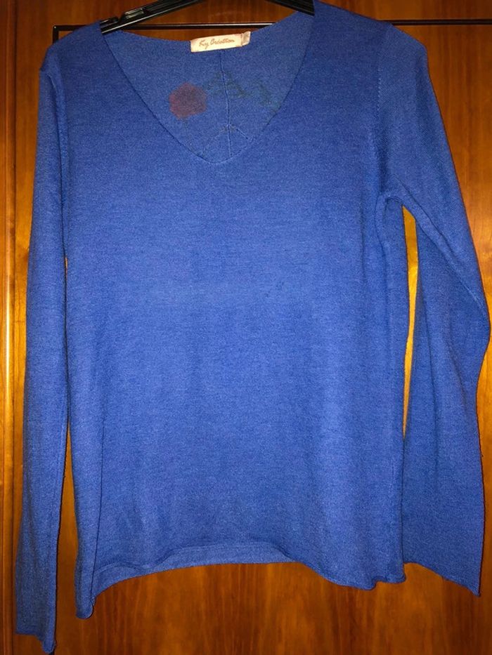 Pull bleu col v 40/42 - photo numéro 2