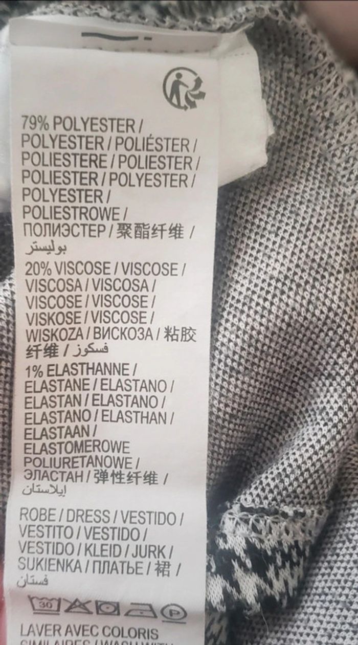 Jolie robe Kiabi taille 40/42 - photo numéro 5