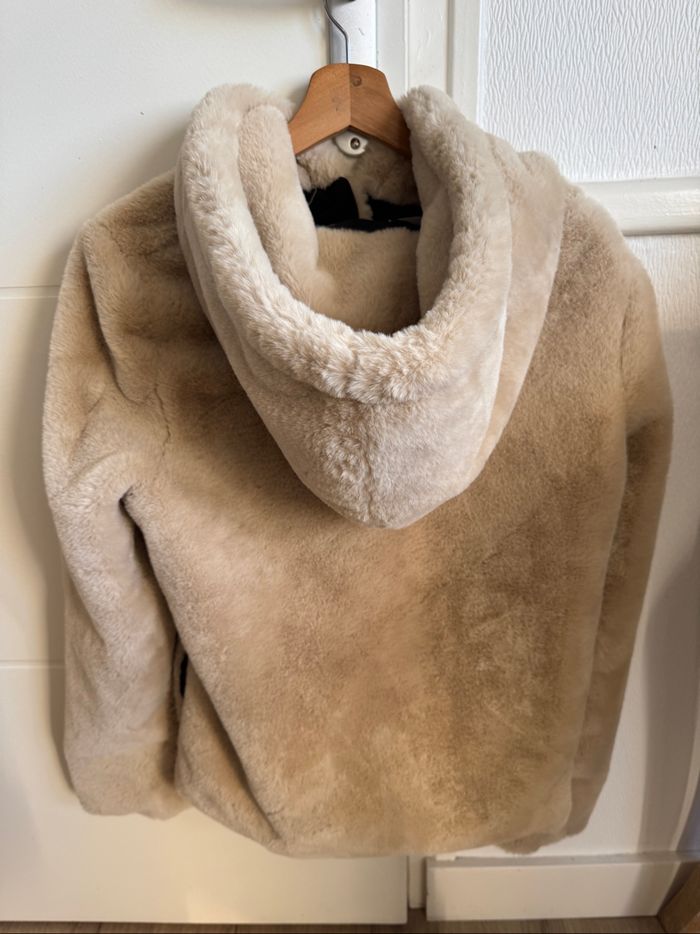 Manteau style fourrure Camaïeu taille 38 - photo numéro 4
