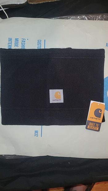 Cache cou carhartt 