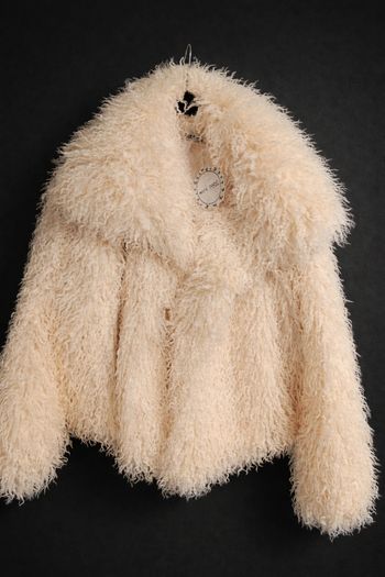 🧥 Veste fausse fourrure écru / crème – très douce