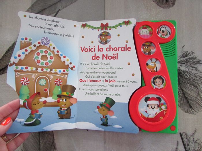 Livre sonore Disney Noël en chansons - photo numéro 8