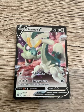 carte Pokémon 128/172 drampa V anglais ANG année 2022