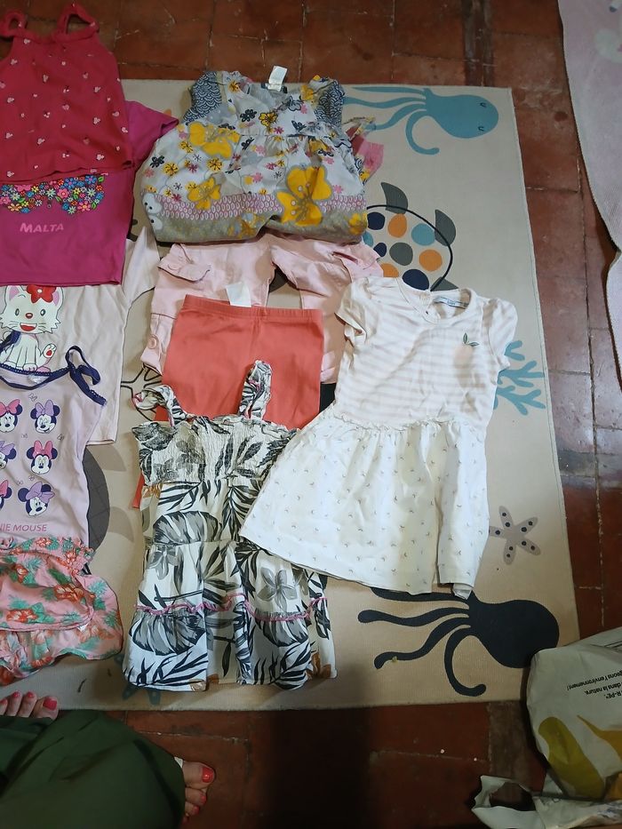 Lots de vêtements été fille 3 ans - photo numéro 2