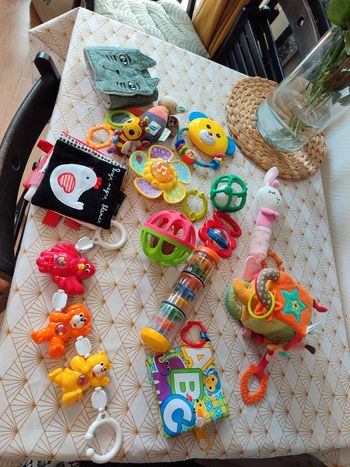 Ensemble jouets bébé