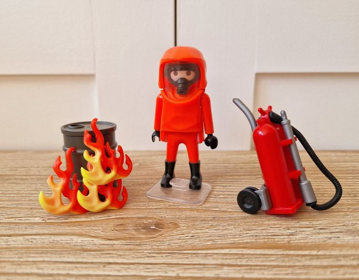 Playmobil 5367 Figurine avec combinaison  de feu et accessoires
