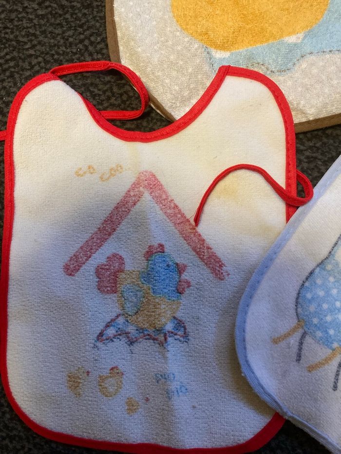 Lot 4 bavoirs imperméables - photo numéro 2