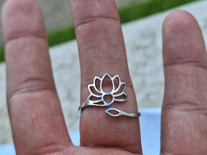 Bague Argentée réglable en forme de fleur de lotus pour femme / Bijou vintage Bague de yoga / Cadeau - photo numéro 5