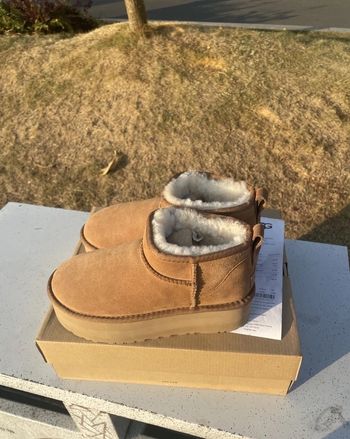 Ugg w Classic ultra mini 38