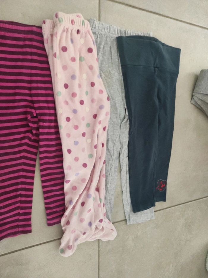 Lot de 3 leggings et 1 pyjama en velours 3 ans