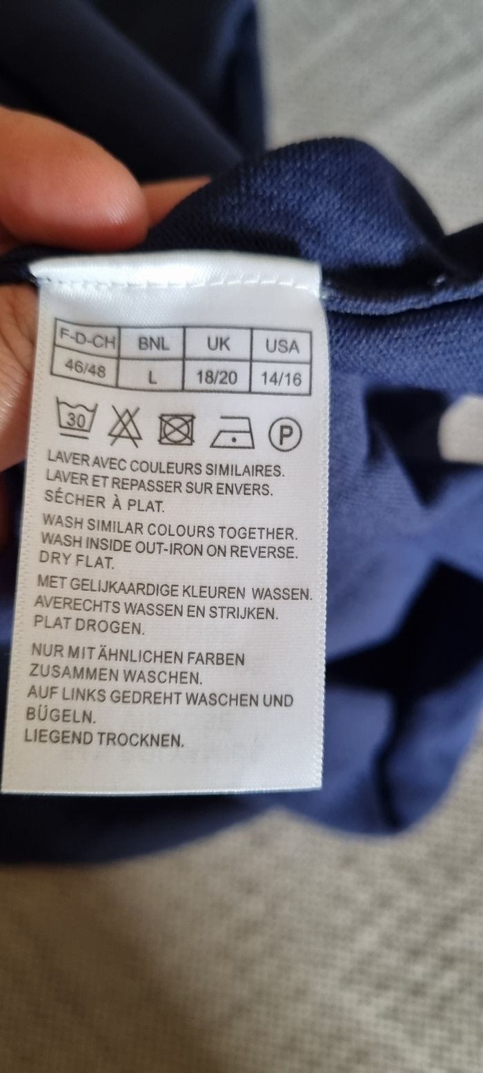 Tee-shirt damart 46-48 - photo numéro 4