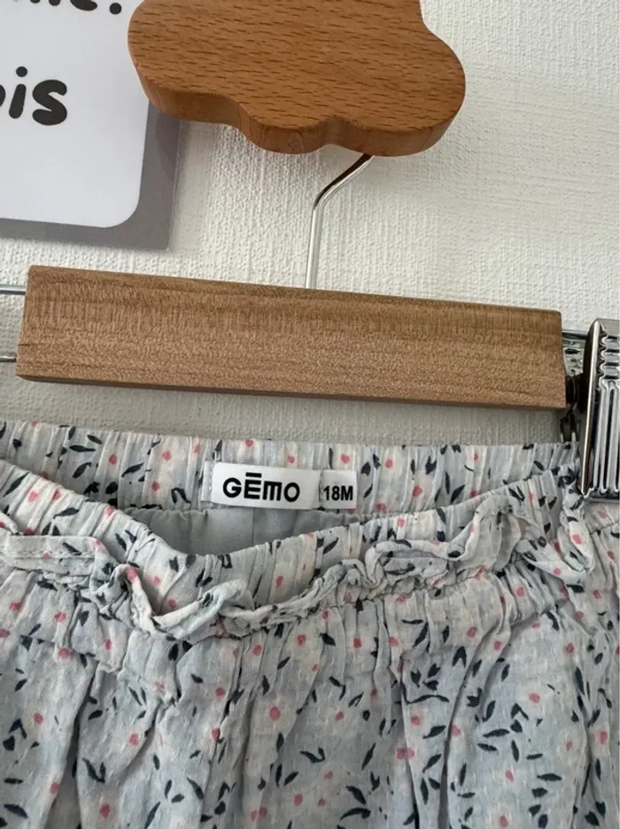Pantalon fleurit - taille 18 mois 🌸 - photo numéro 2