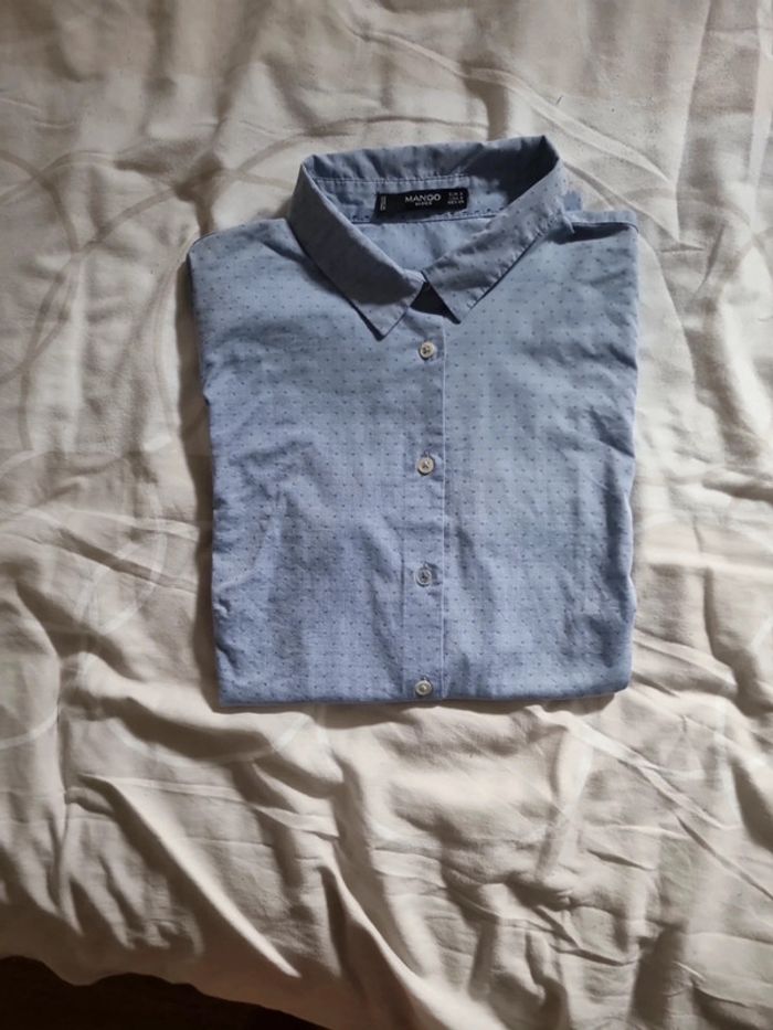 Chemise bleue Mango