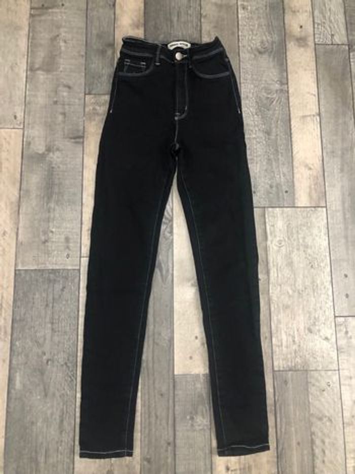 Neuf jeans élastiques - photo numéro 7