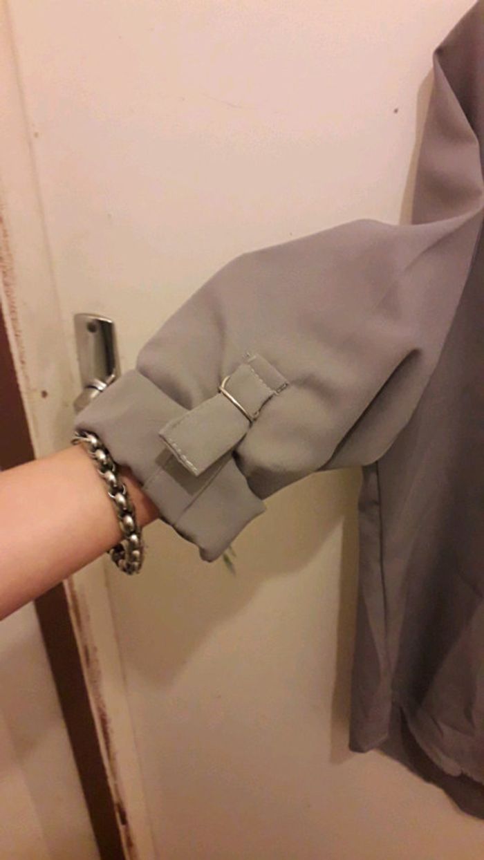 Blouse col V - photo numéro 3