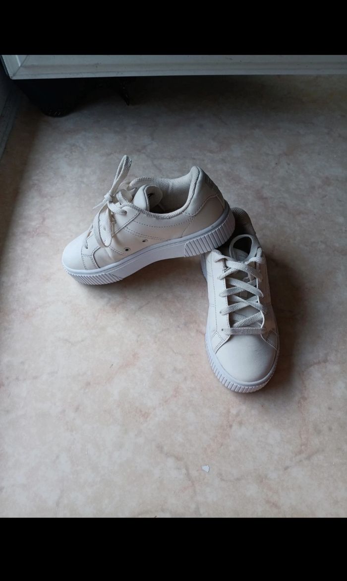 Basket fille Fila blanc cassé beige 33