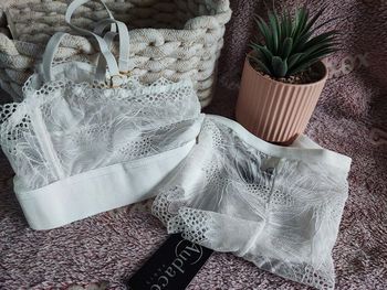 Ensemble de lingerie audace neuf