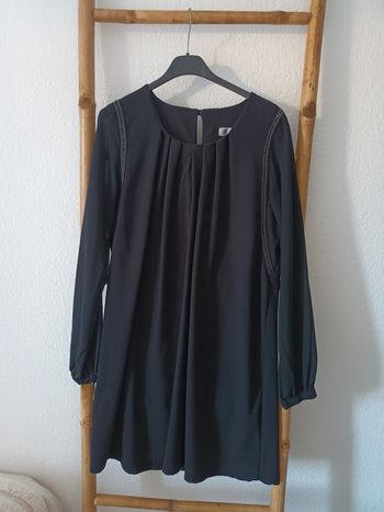 Jolie robe noire taille 38