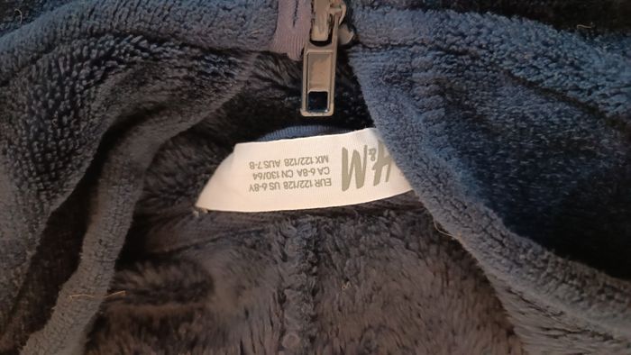 Lot d'une doudoune Okaïdi et d'un gilet tout doux H&M - photo numéro 4
