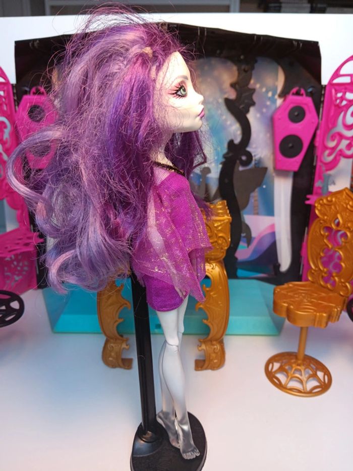 Poupée Monster High spectra D.J et sa boîte de nuit (testé le son fonctionne) - photo numéro 6