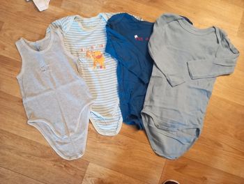 Lot de 4 Bodies garçon 36mois