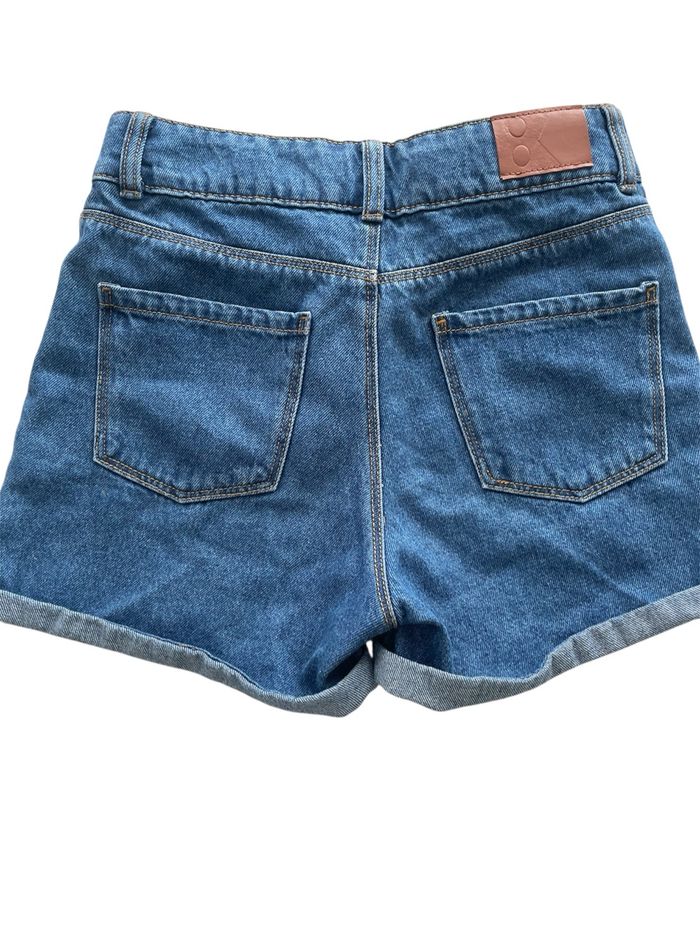 Short en jean Okaïdi taille 10 ans - photo numéro 2