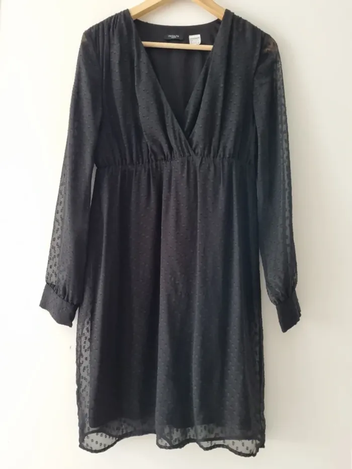 Robe plumetis noire