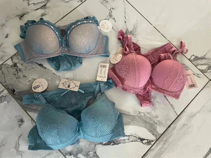 Magnifique lot de 3 ensembles lingerie