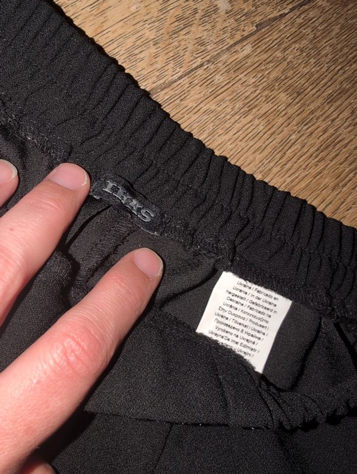 Pantalon noir et bronze ikks 14 ans. - photo numéro 2