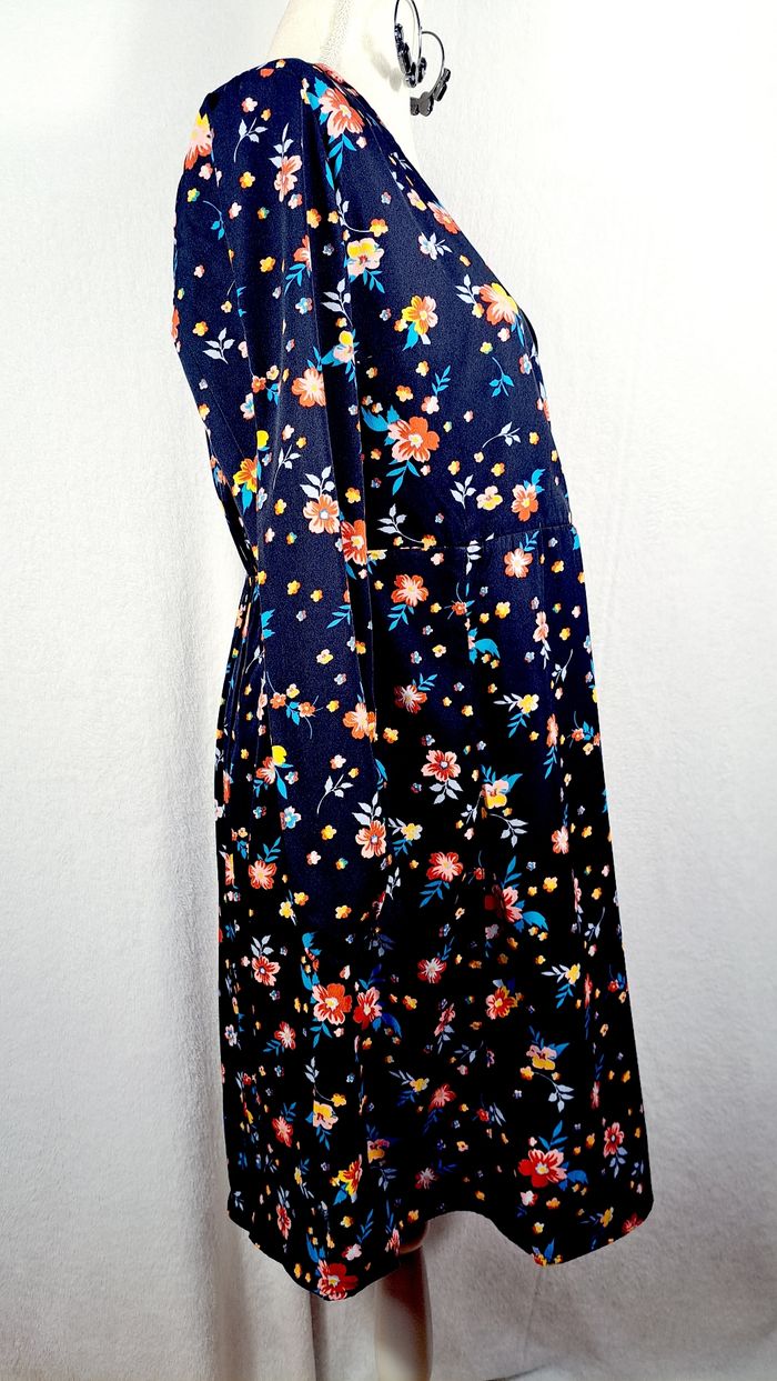 Robe bleu bonheur taille 42 noir fleurie - photo numéro 4