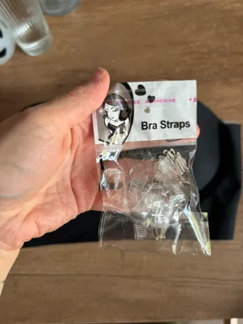 Soutien gorge bandeau noir bretelles transparentes multipositions T.L neuf