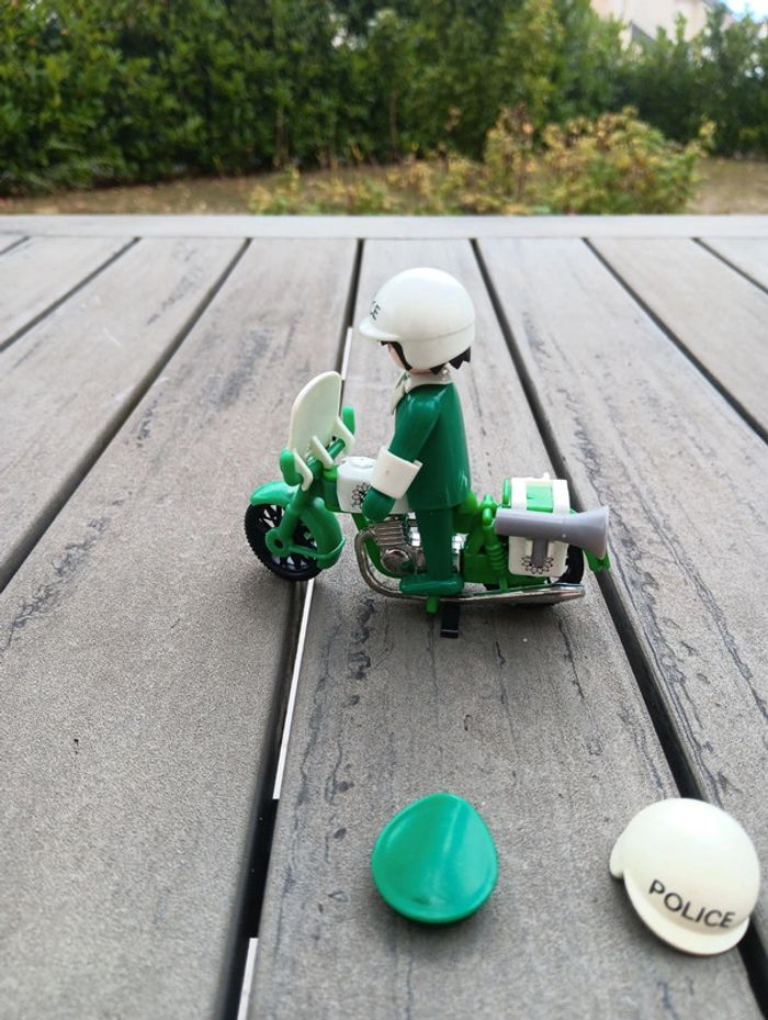 Lot de 2 playmobils policiers vintage - photo numéro 6