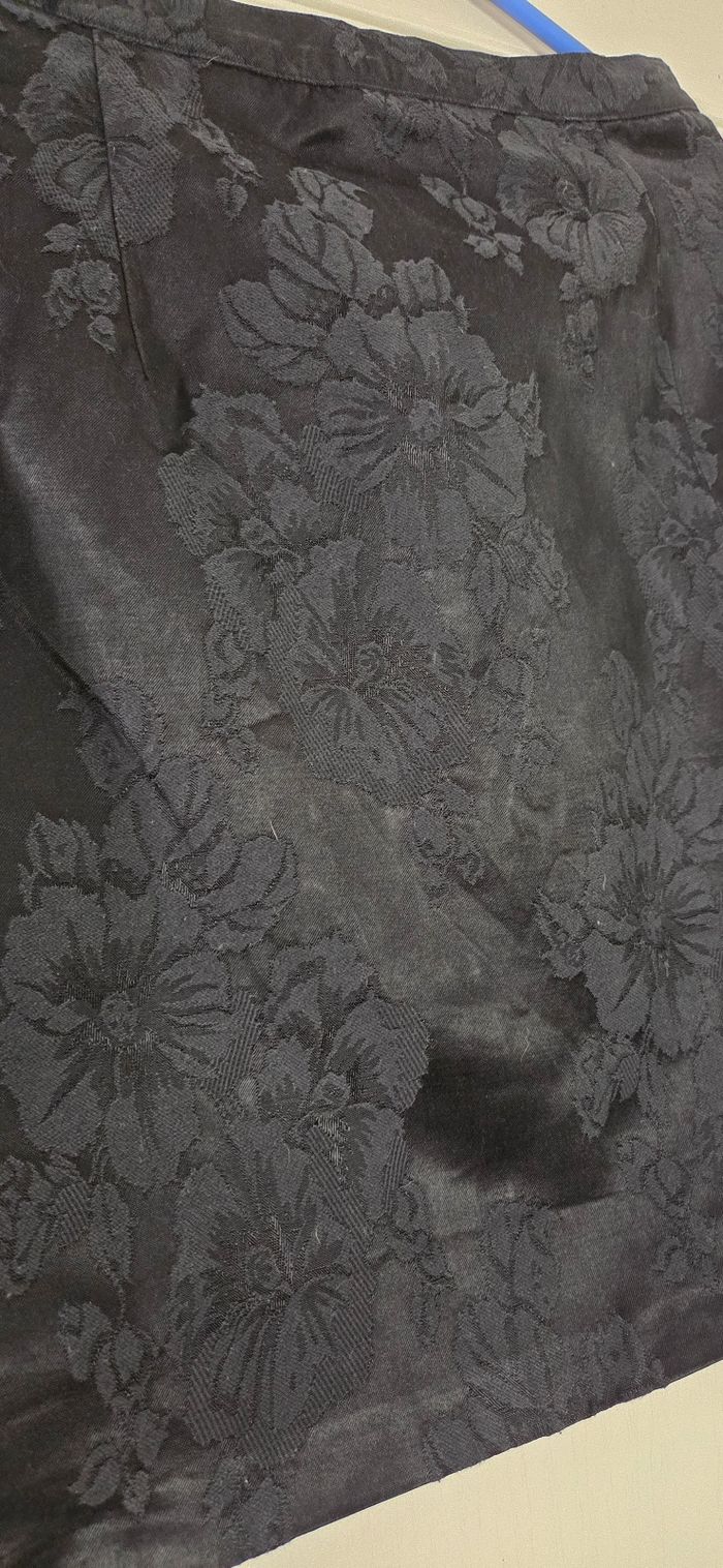 Jupe noire jacquard fleurie Jacqueline Riu – chic et élégante – excellent état - photo numéro 4