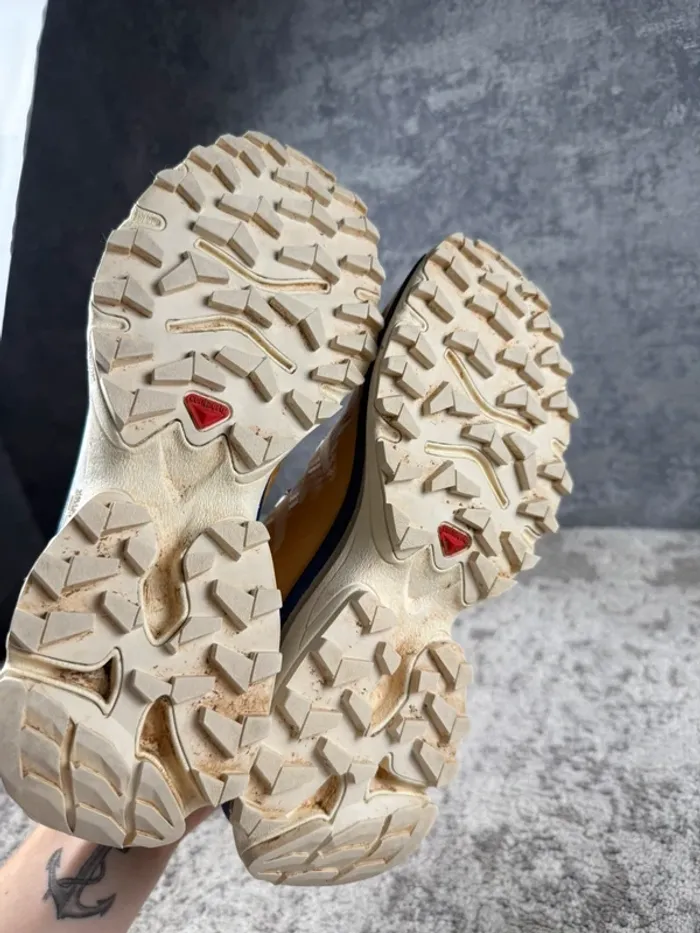 Salomon XT-4 OG - Tire Vanilla Ice - Beige & White & Blue - photo numéro 9