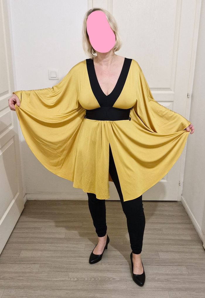 Tunique papillon satinée achetée à Nawarra de TBT9 - photo numéro 2
