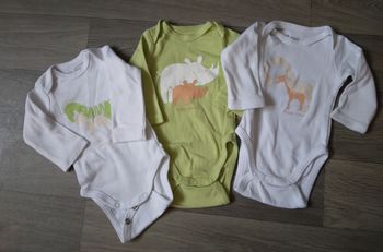Lot 3 bodies 1 mois