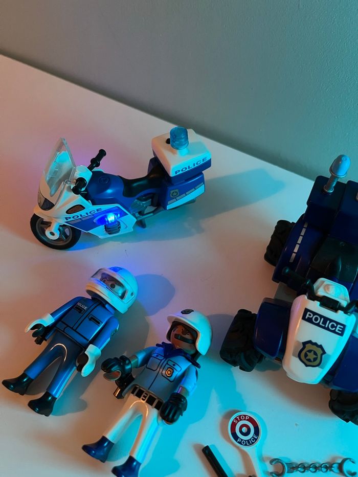 Véhicules police Playmobil - photo numéro 7
