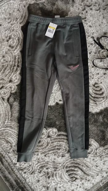 Jogging nike neuf taille S