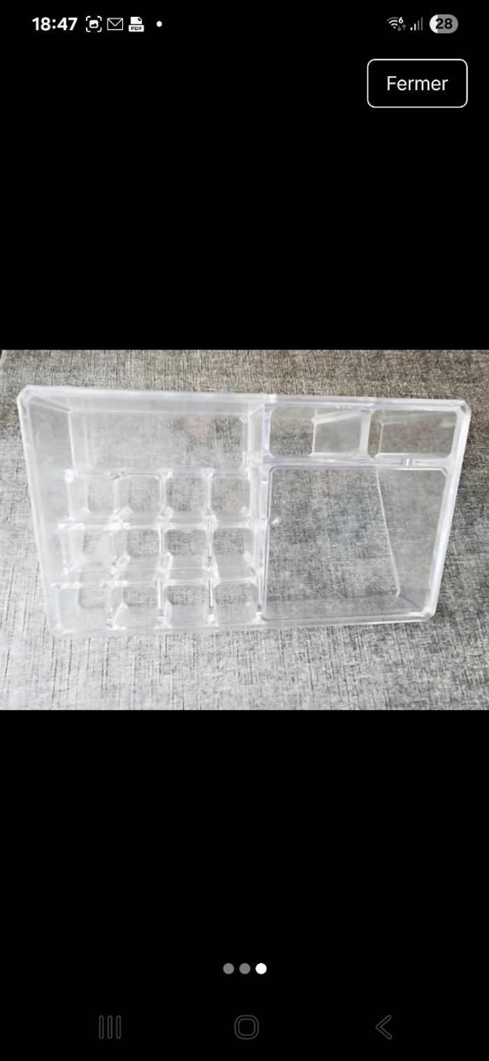 Présentoir maquillage - photo numéro 3