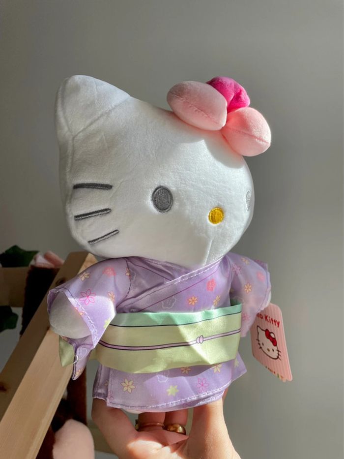 Peluche Hello Kitty sanrio Kimono 👘 - photo numéro 4