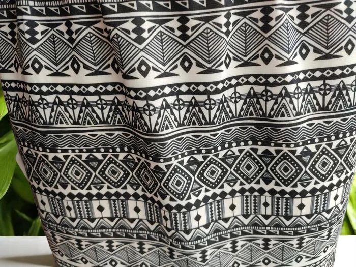 Jupe motifs (lire le descriptif avant achat) - photo numéro 3