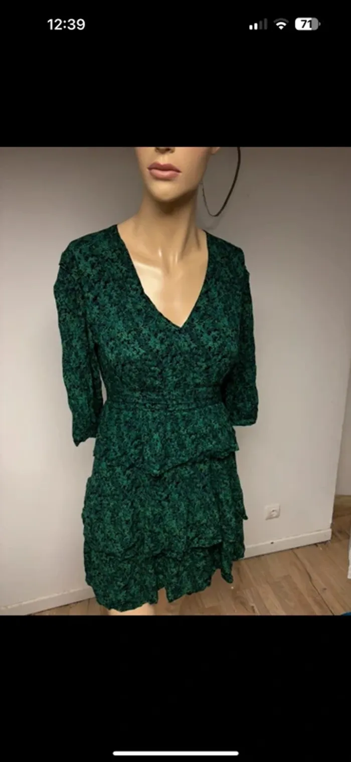 Sublime robe Ba&sh, neuve et jamais portée, en taille S.