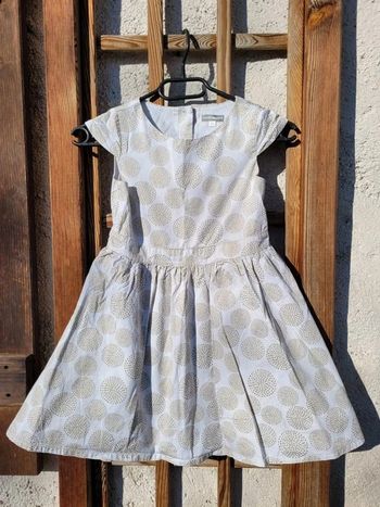 Superbe robe de cérémonie vertbaudet blanche à motifs dorés pailletés, dos nu, 8 ans