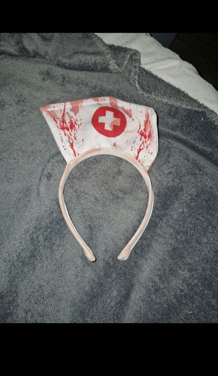 Déguisement infirmière + cerre tête - photo numéro 2