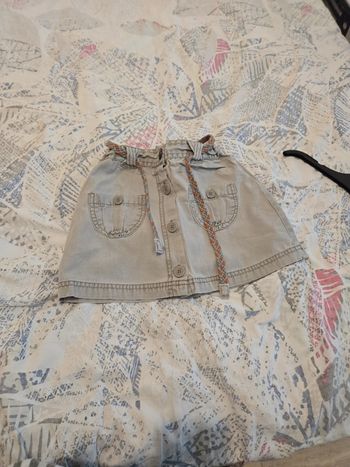 Jupe grise taille 4ans kiabi