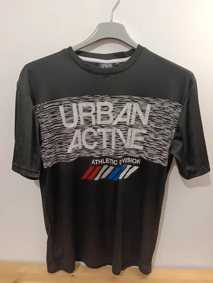 Tshirt urban active