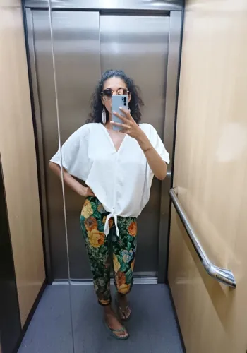 Blouse blanche nouée